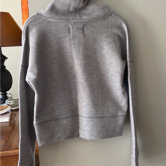 UGG 100% Merino Wool Funnel Neck sweater size XS - Picture 4 of 8